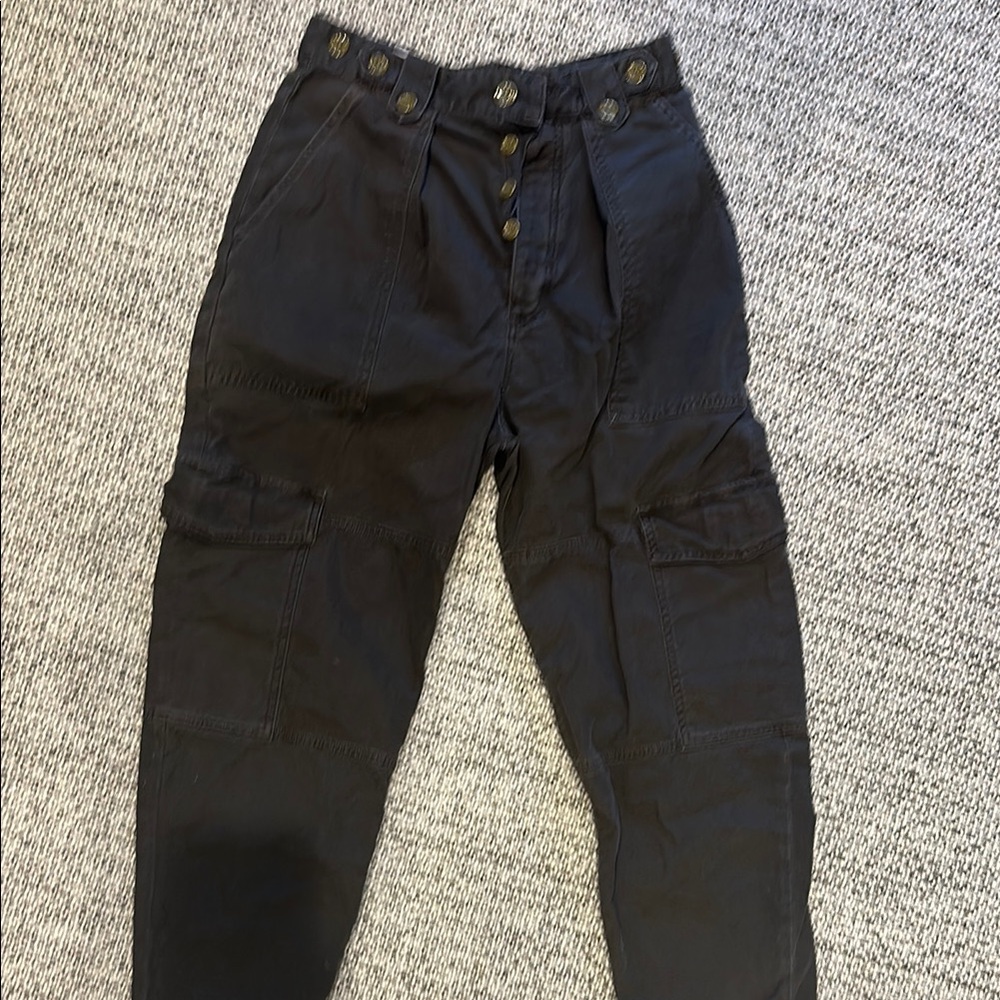 Agolde Black Cargo Pants with Relaxed Fit and Textured Fabric